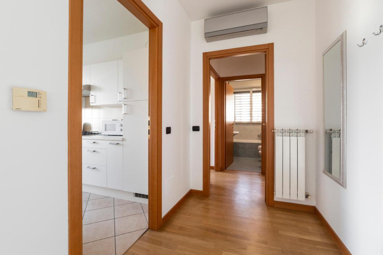 Milano Rogoredo Apt With Terrace! Apartment Exterior photo
